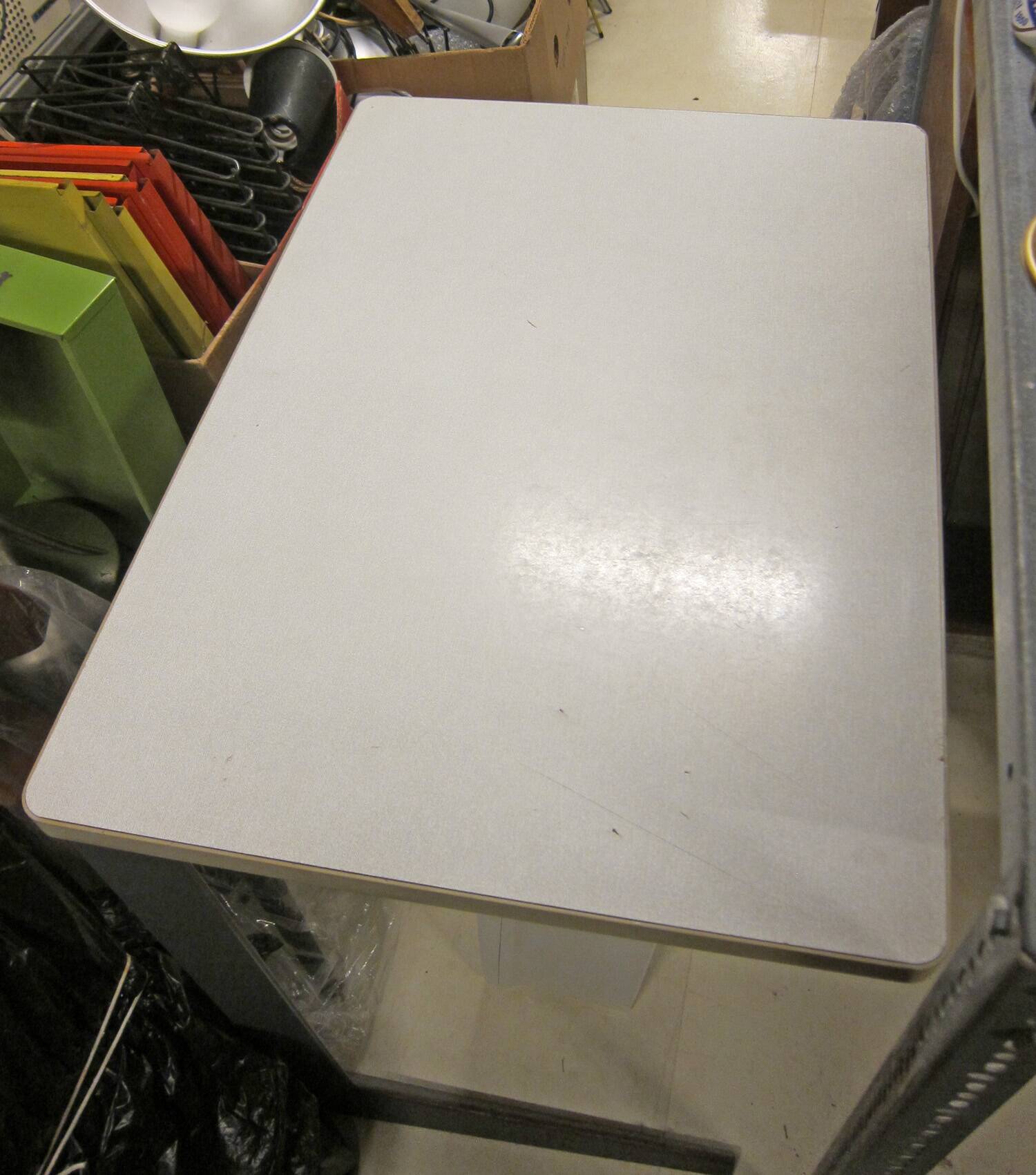 Desk design De Cirkel by Friso Kramer vintage Ahrend