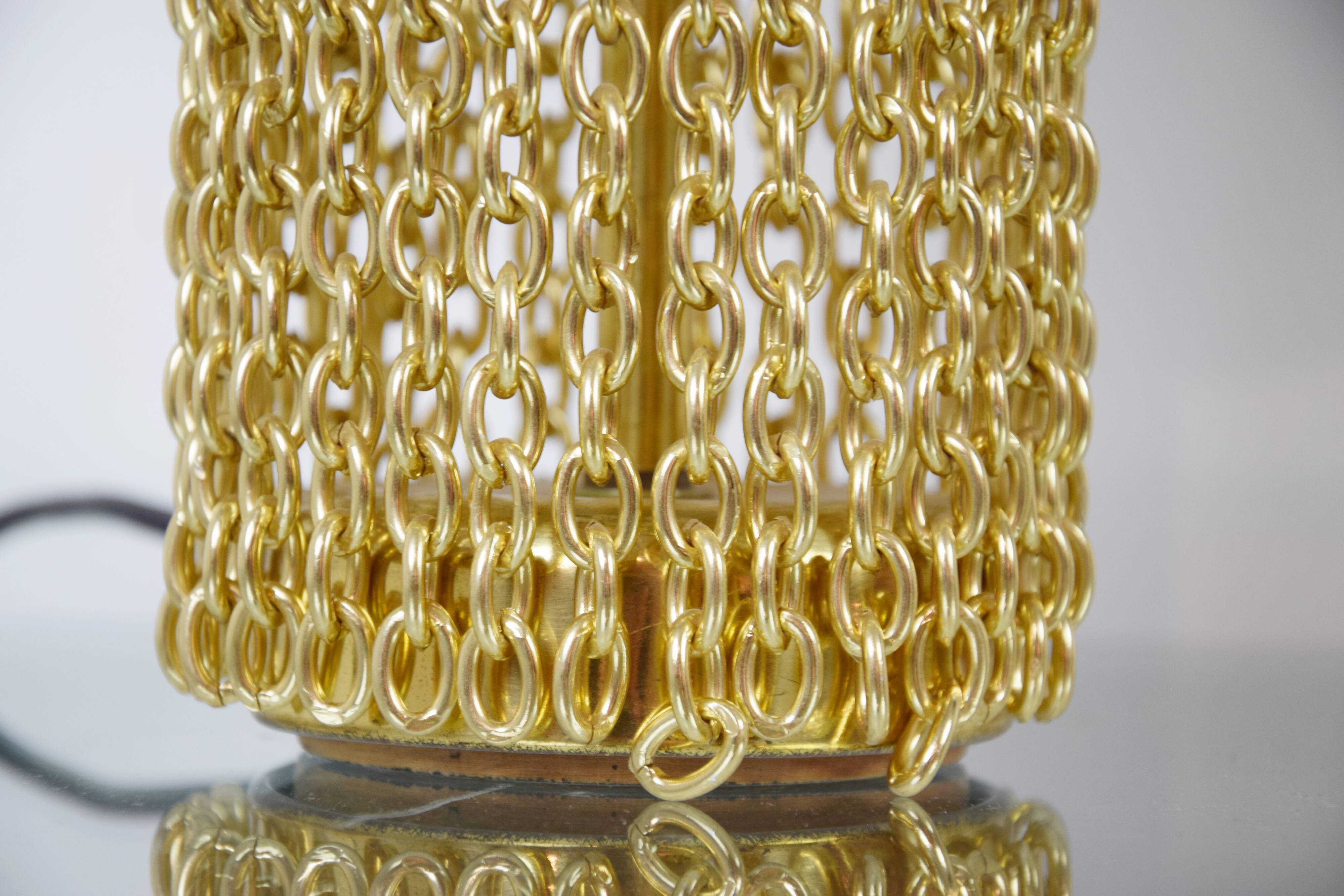 Pair of lamps with chains