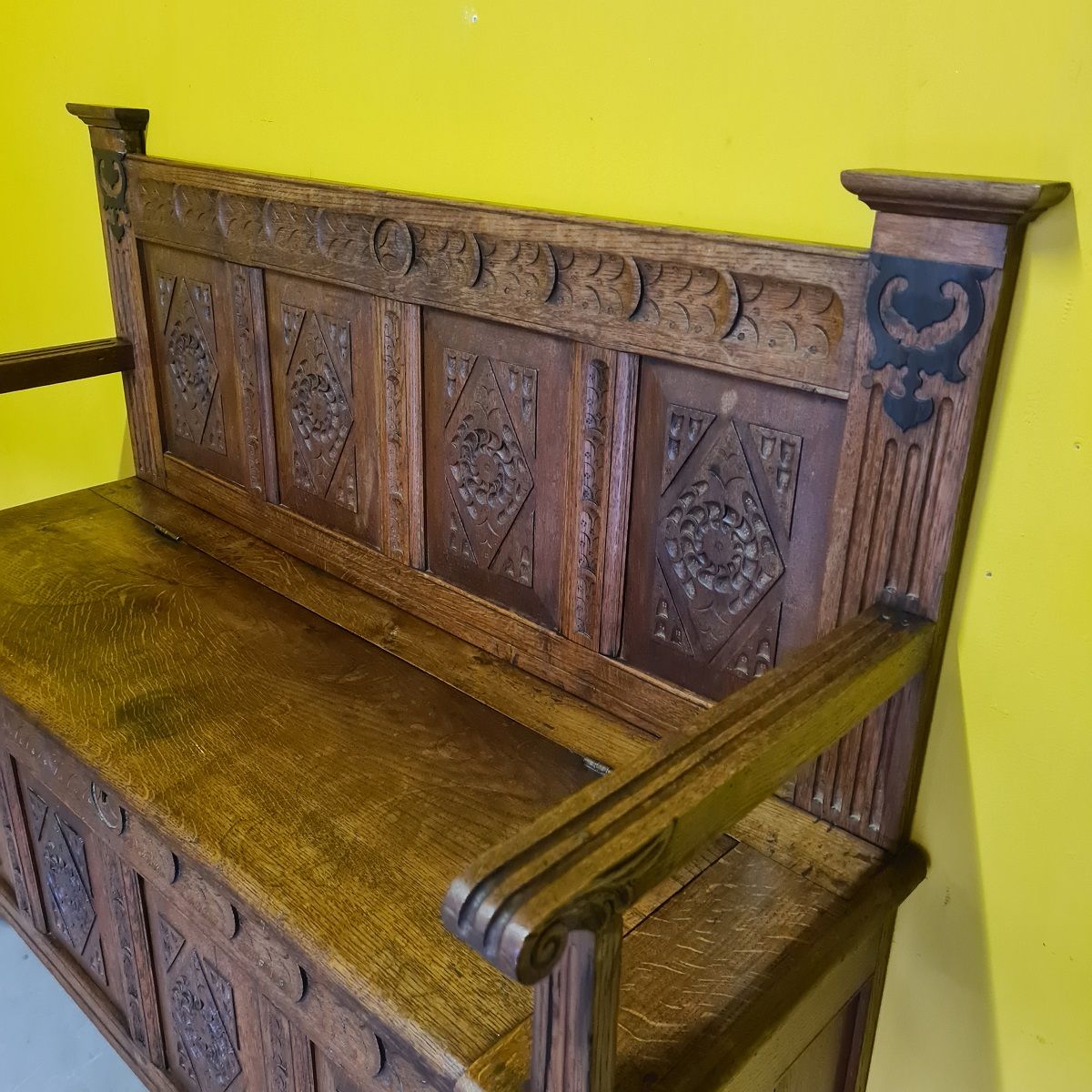 Antique Dutch Oak Hall Bench With Storage Space. Late 19th century.