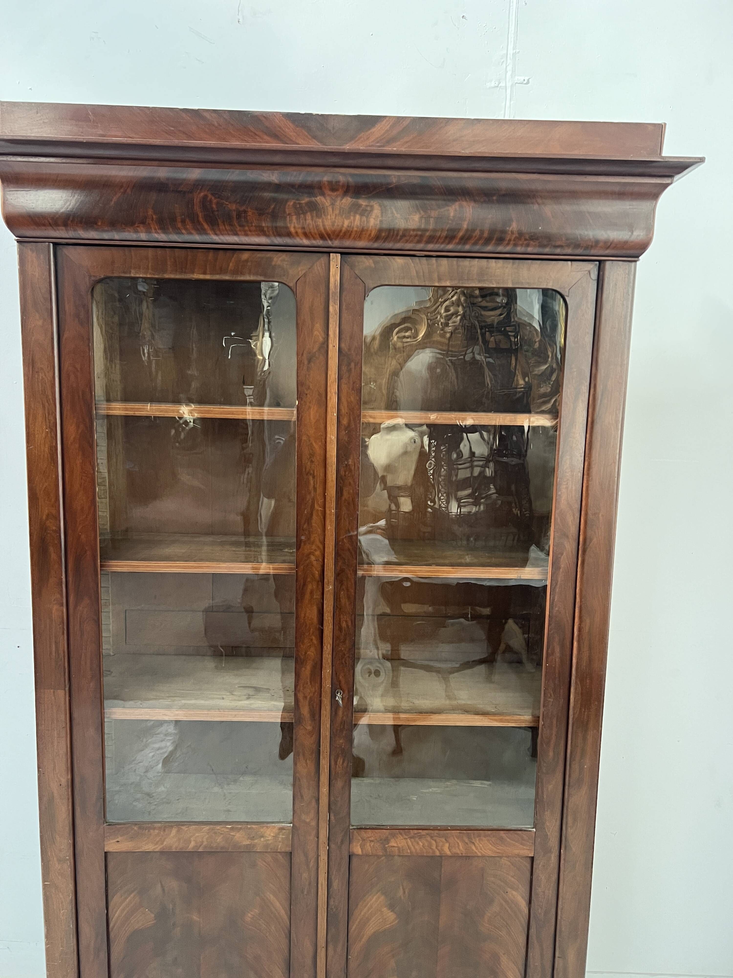 Bibliothèque Louis Philippe en acajou et placage d'acajou XIX siècle