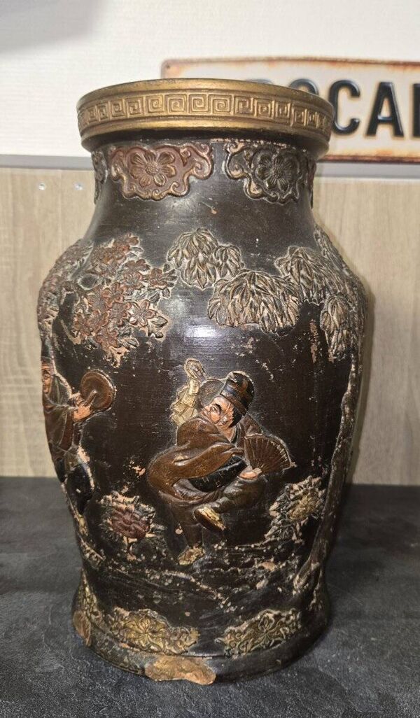 Vase japonais signé en terre cuite, période Meiji, Asie XIXème s.