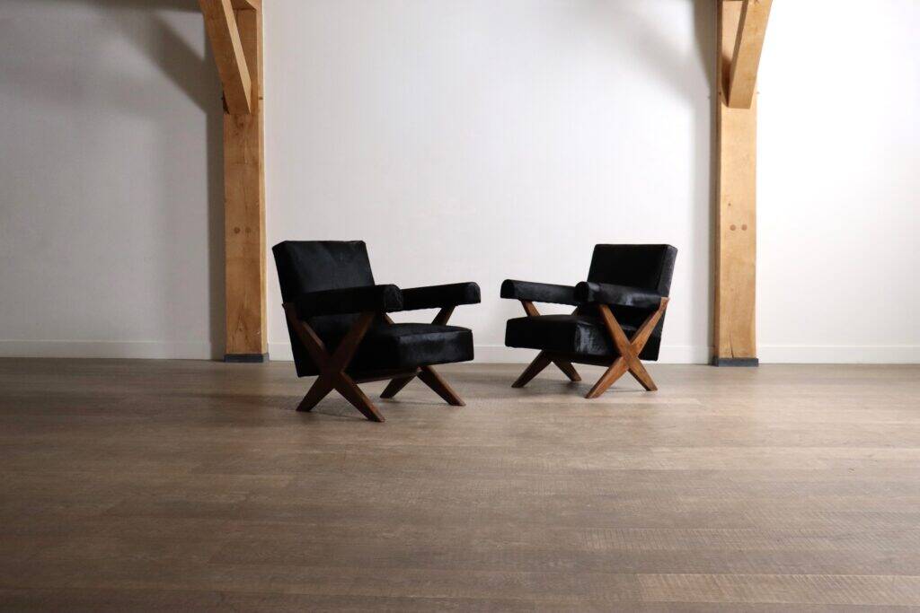 Paire de fauteuils lounge à jambes en X de Pierre Jeanneret, Chandigarh années 1960.