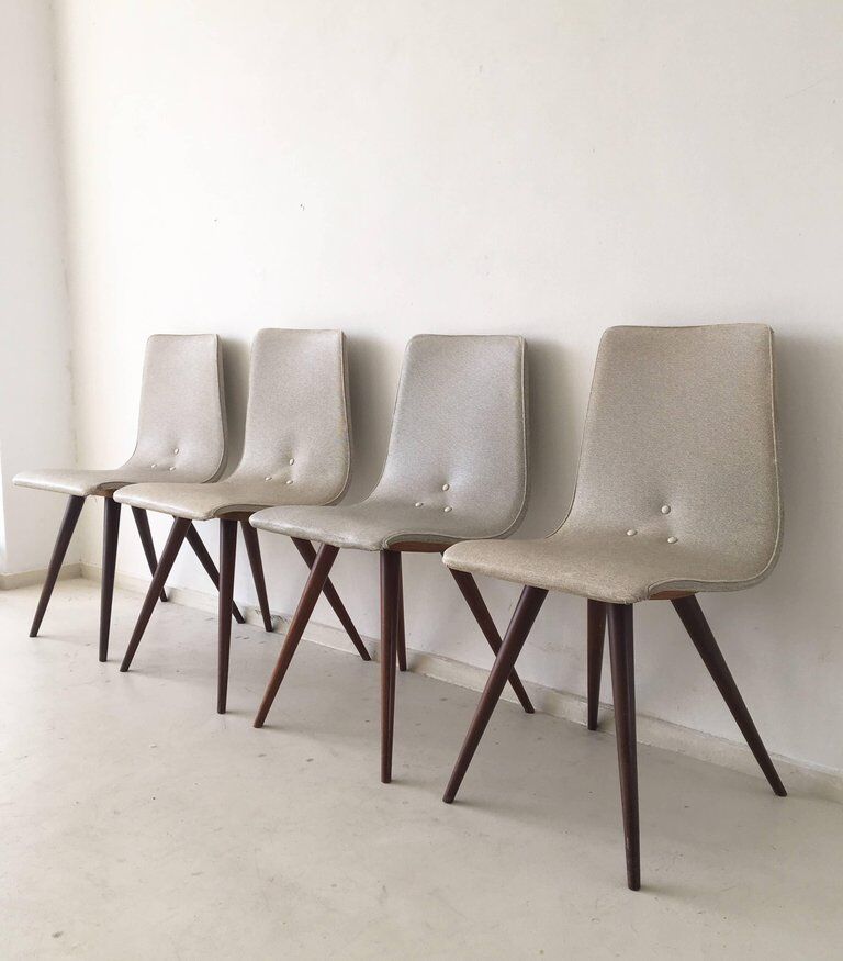 Ensemble de 4 chaises blanche et grise  années 1950