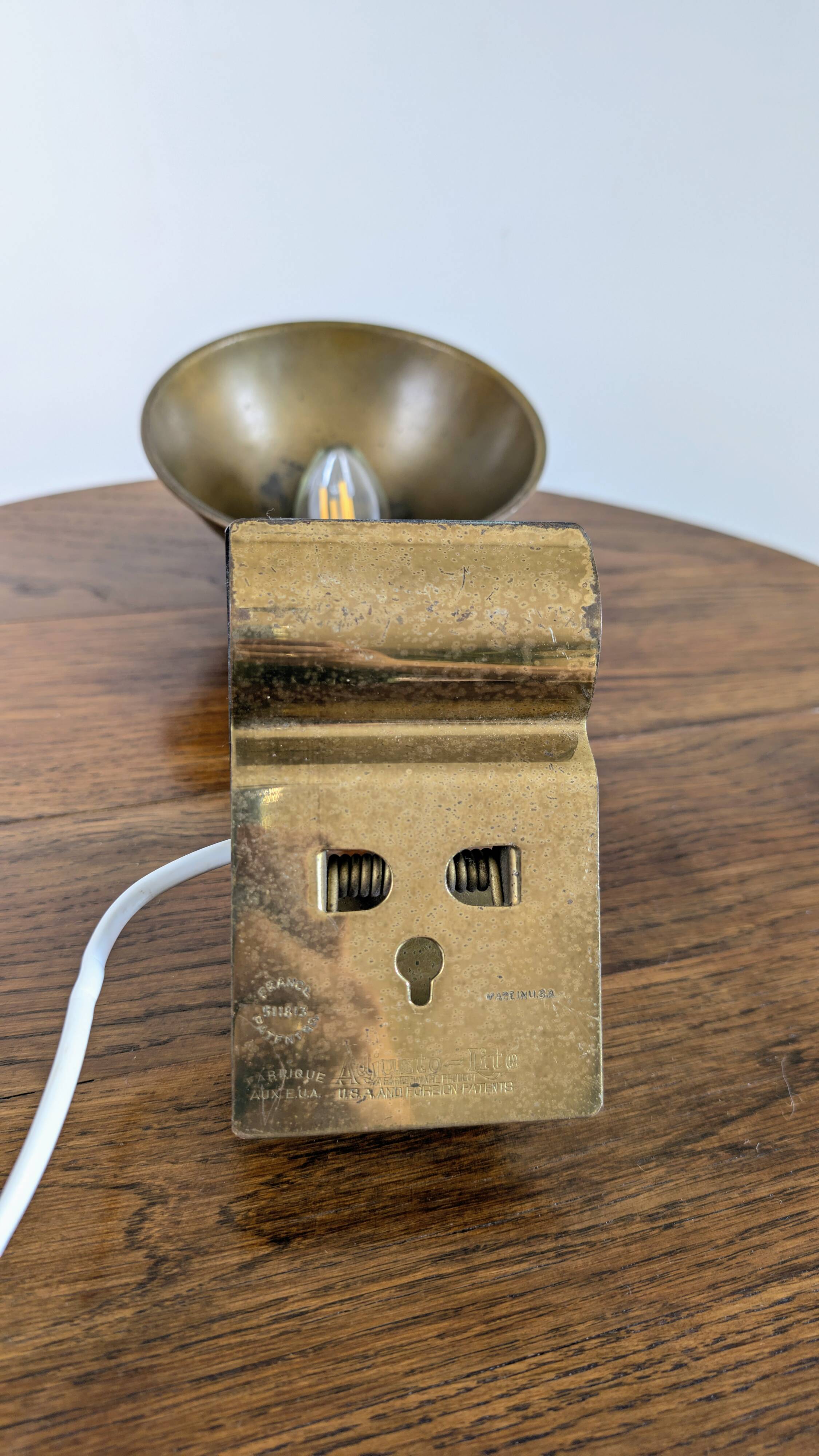 Lampe Adjusto-Lite à pince – métal doré & style industriel