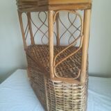 Etagère en rotin d'angle vintage