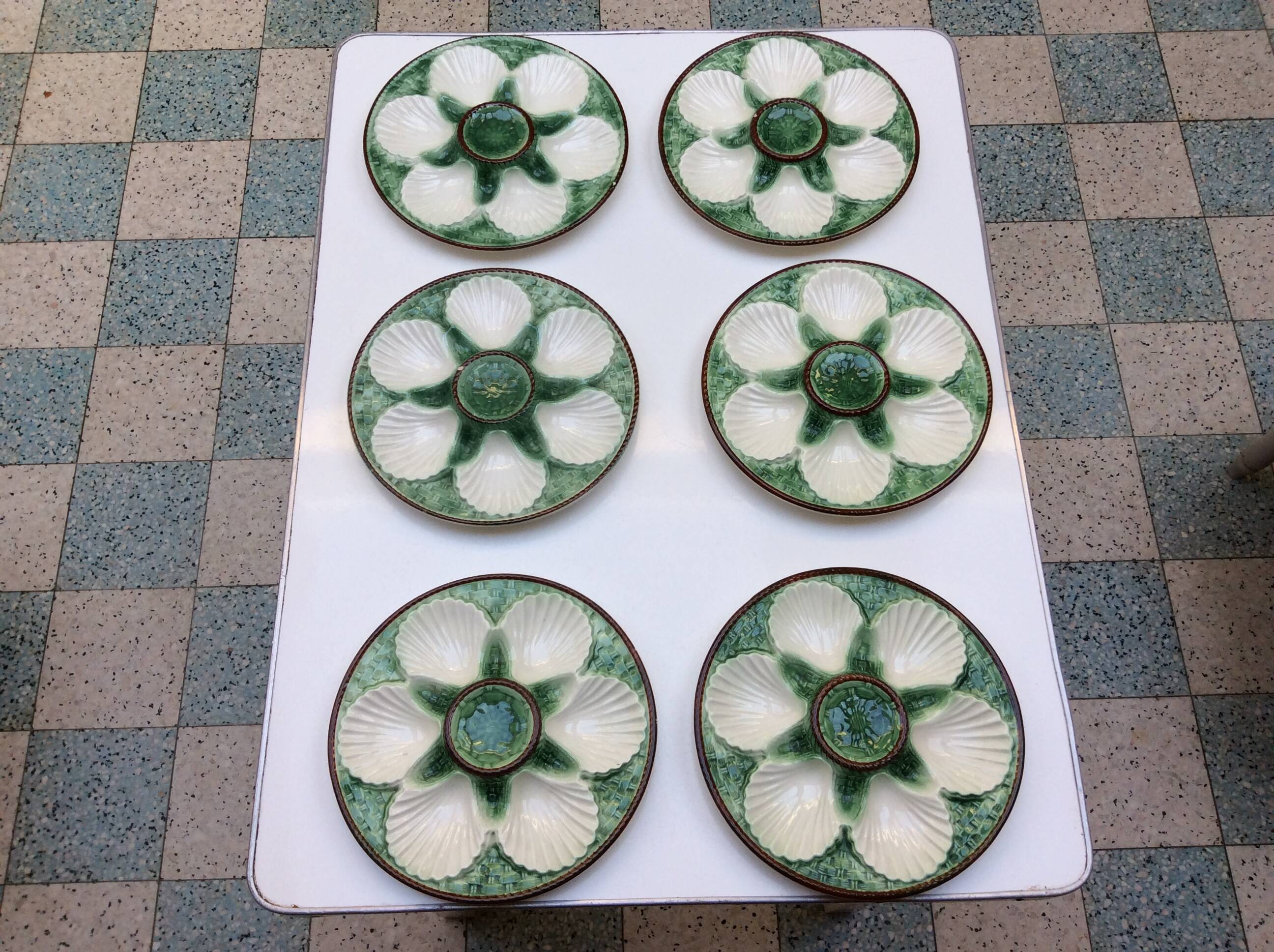 6 oyster plates