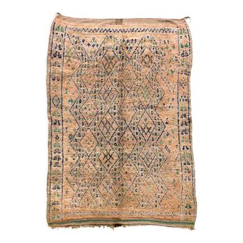 Tapis berbère marocain Beni M'Guild ocre à motifs colorés 292x190cm