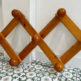 Pine accordion coat rack