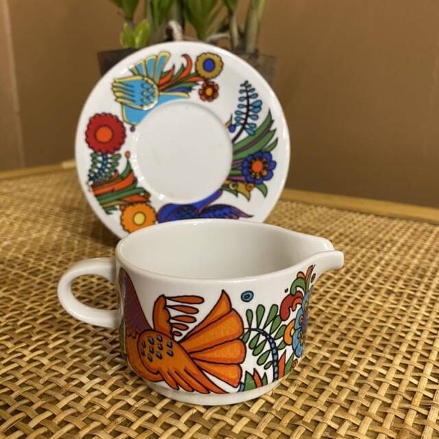 Vintage Acapulco pouring pot