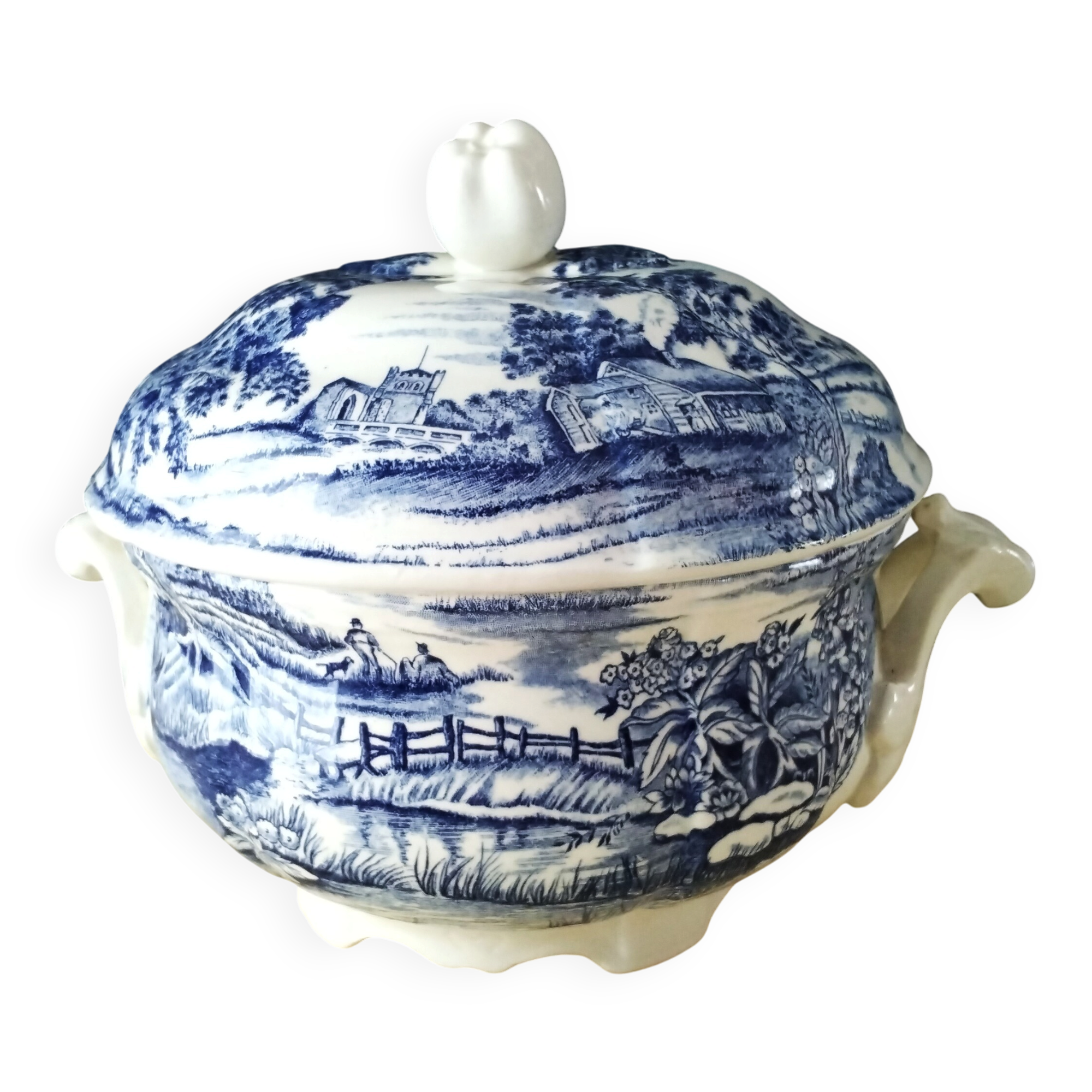 Lunéville earthenware soup tureen Model "English Style"