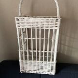 White wicker and rattan bar