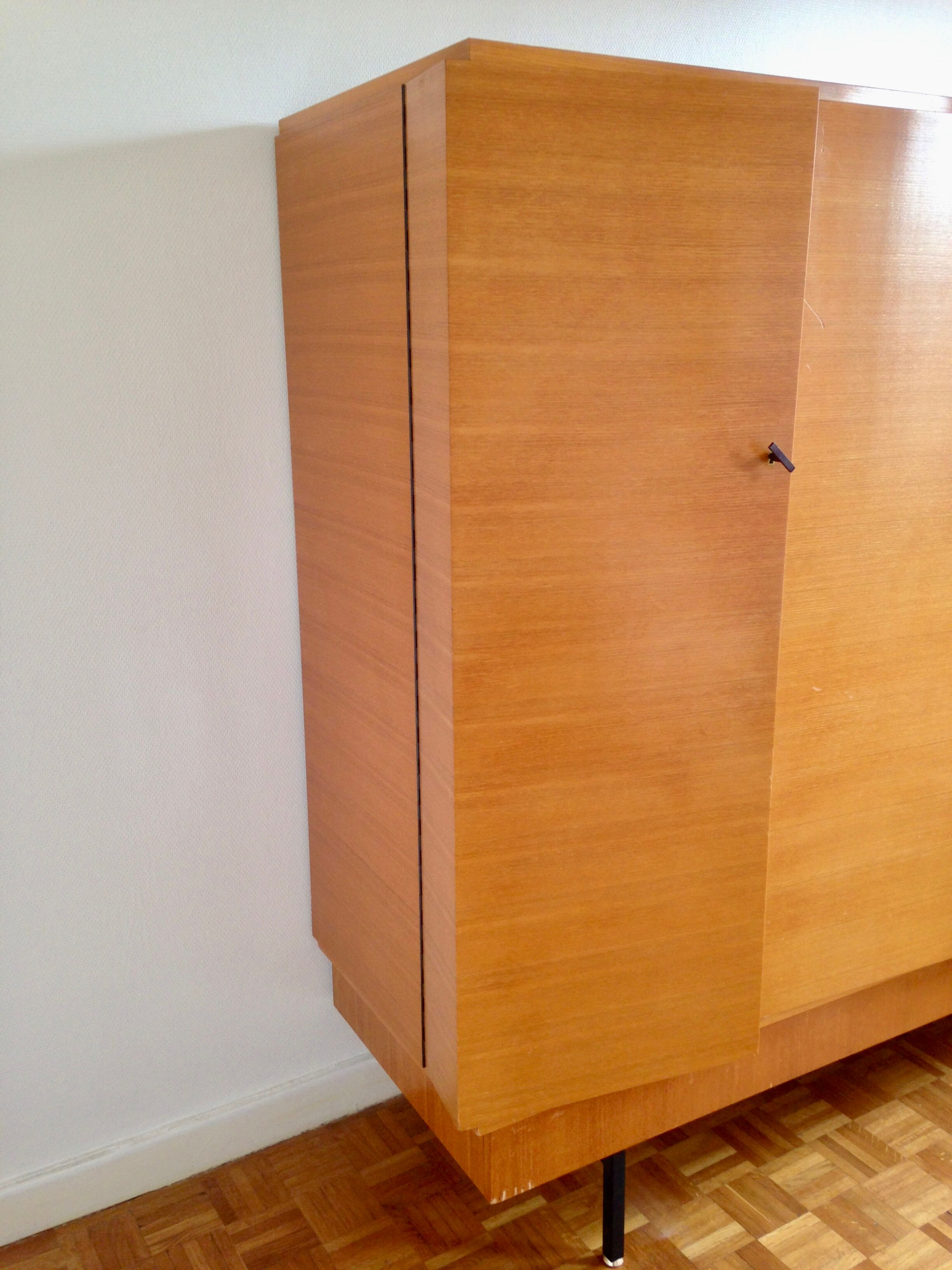 Armoire en frêne doré Guermonprez 4 portes 1950