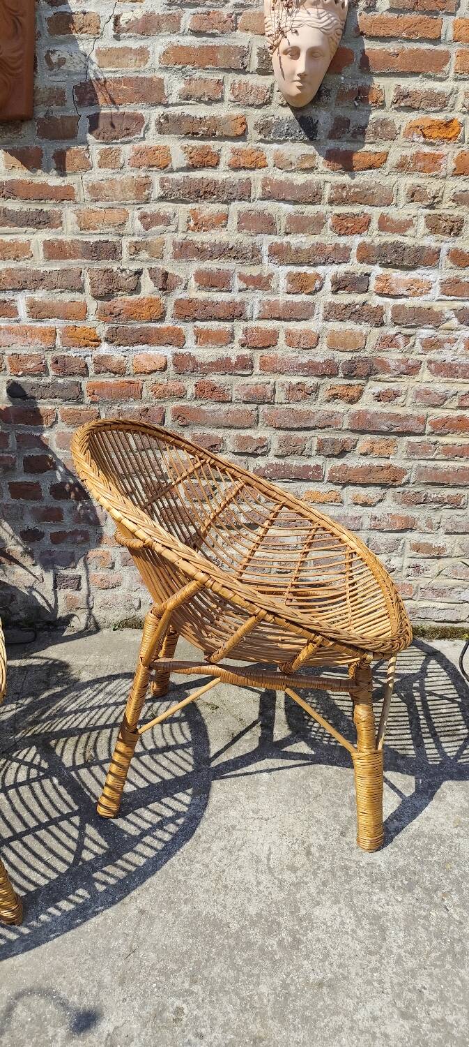 Pair of wicker armchairs