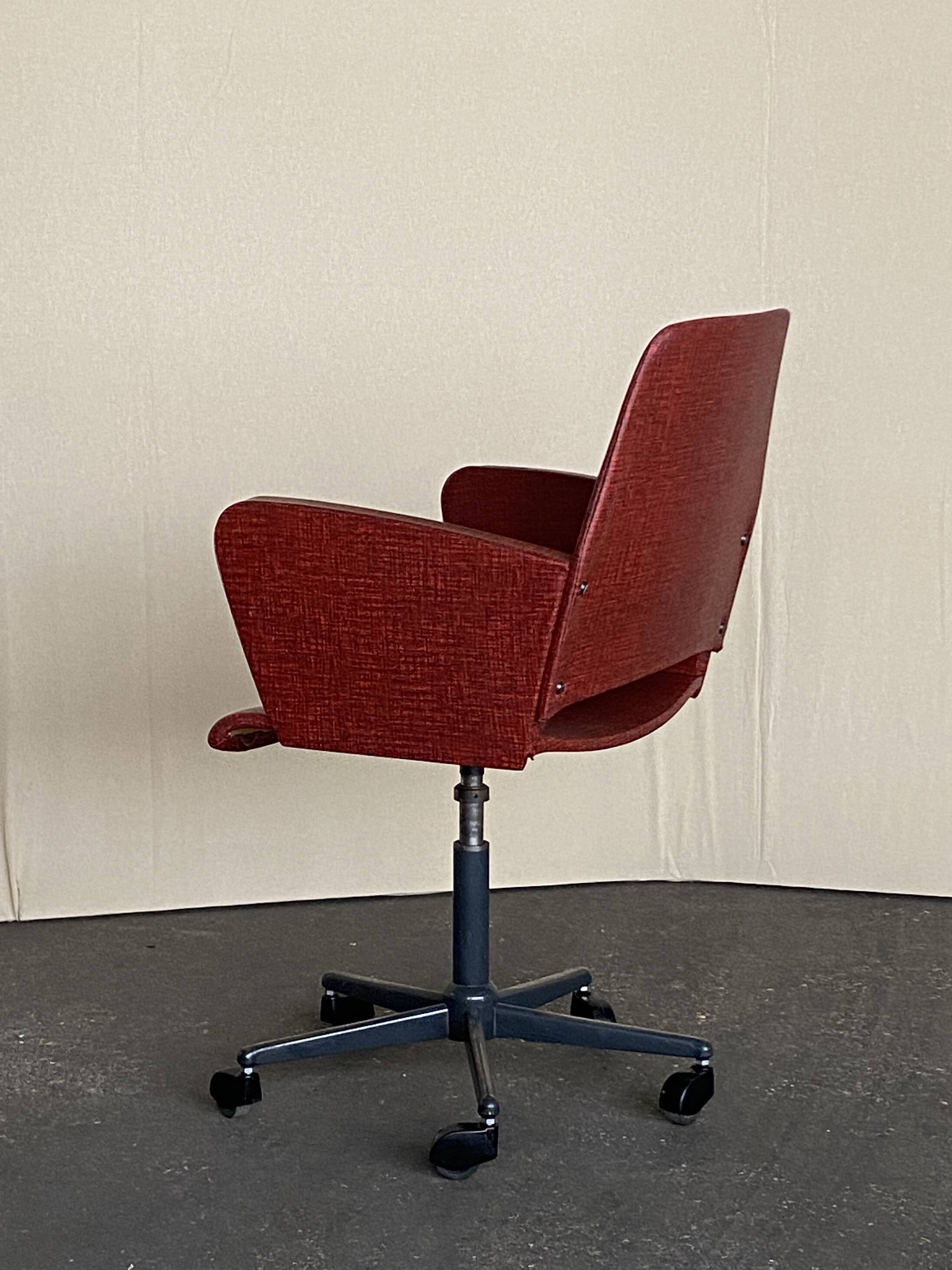 Vintage adjustable office chair – red faux leather, 1960-70s