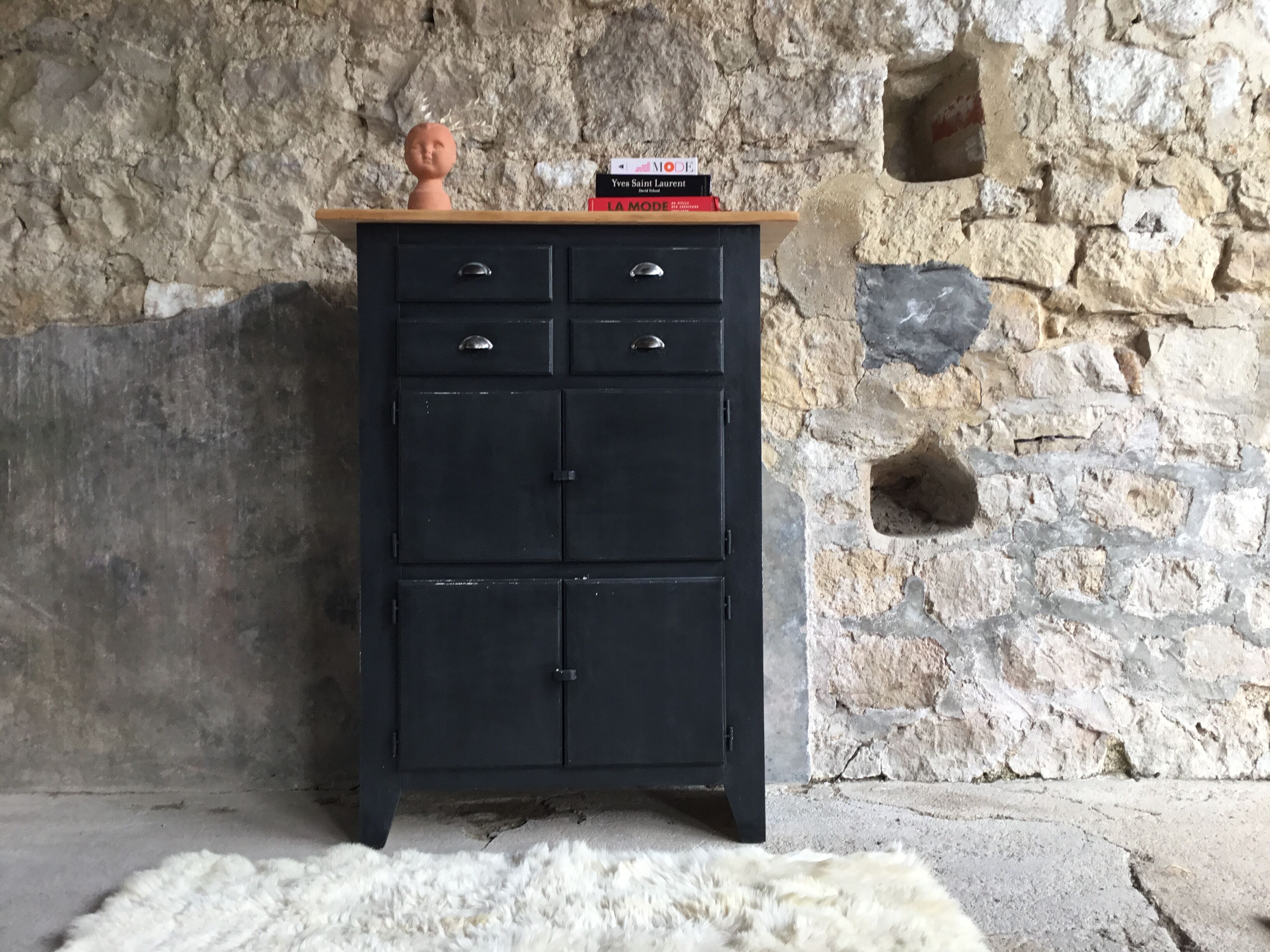 Craft furniture or top black and wood sideboard