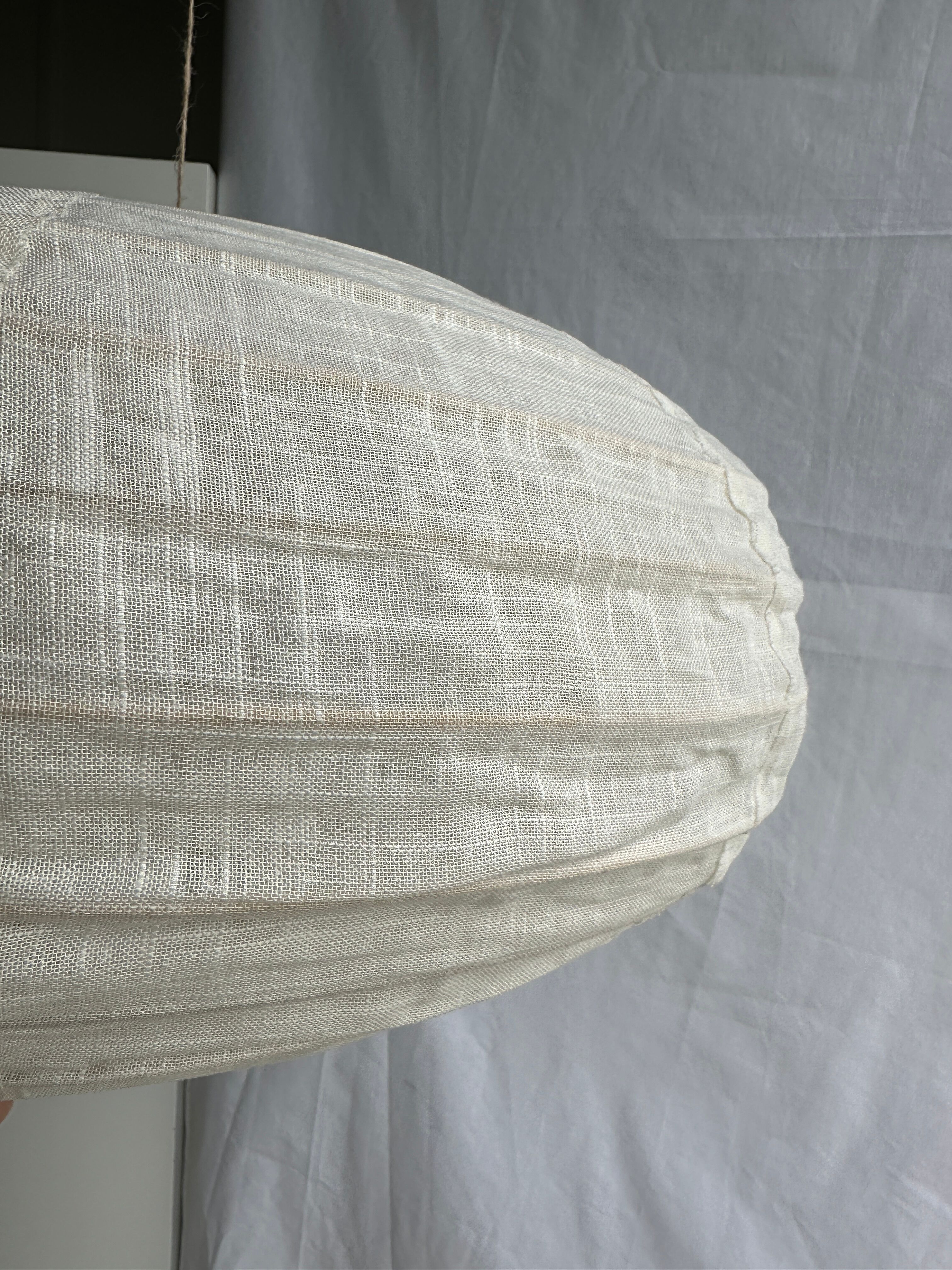 Suspension in rattan and natural linen Japanese style flattened oval h35 d60