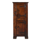 Rare French 16th century oak cabinet with beautiful patina