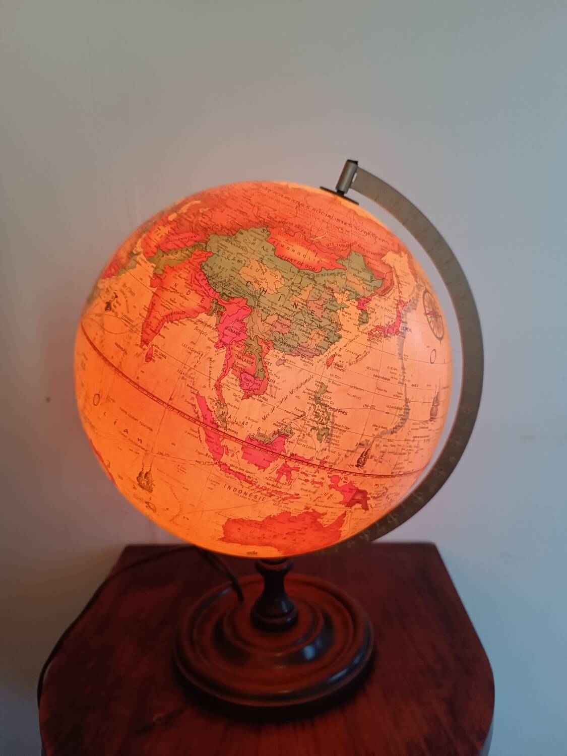Scan-Globe illuminated globe (Denmark) – 44 cm