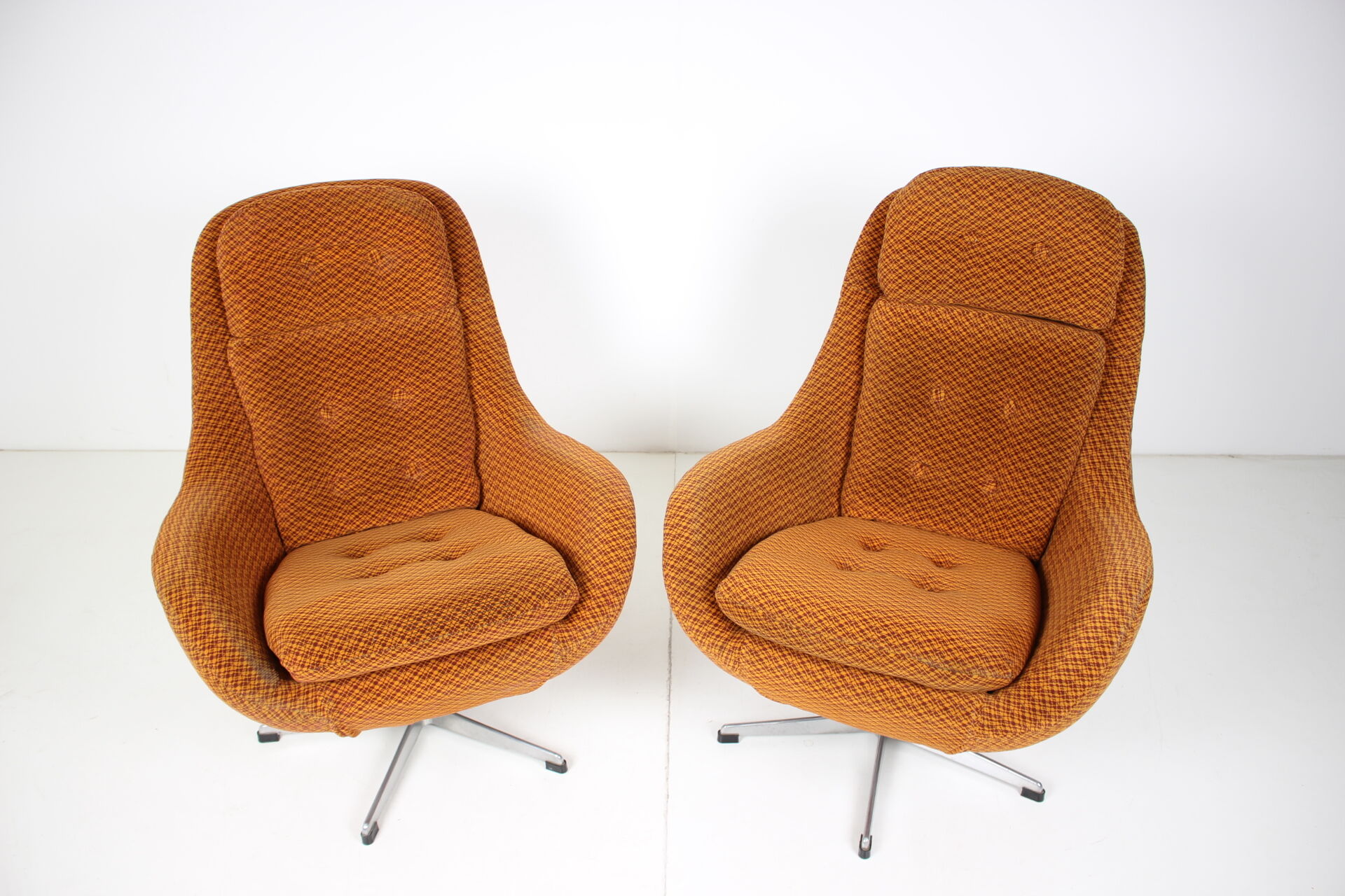 Set of two orange wing armchairs Interier Praha, Czechoslovakia