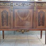 Buffet desserte Louis XVI en placage d'acajou et marqueterie de bois précie