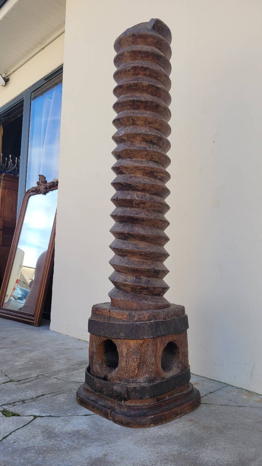 Old wooden press screw column 19th rustic folk art in oak