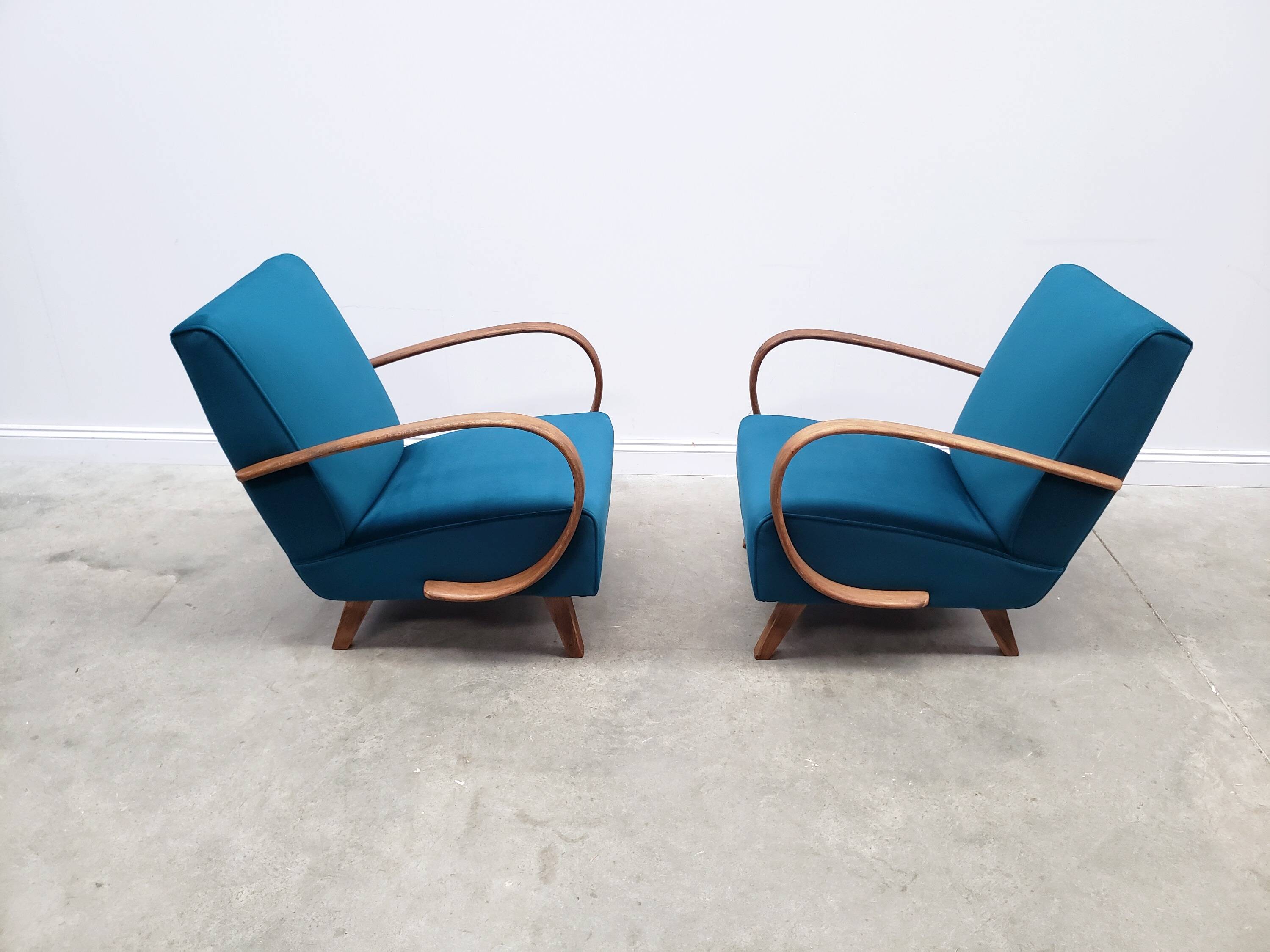 1930 Jindrich Halabala Bentwood Armchair in Teal Velvet