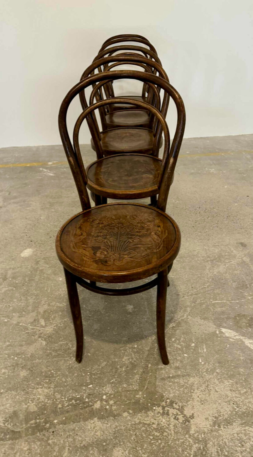 5 Thonet bistro chairs in curved wood