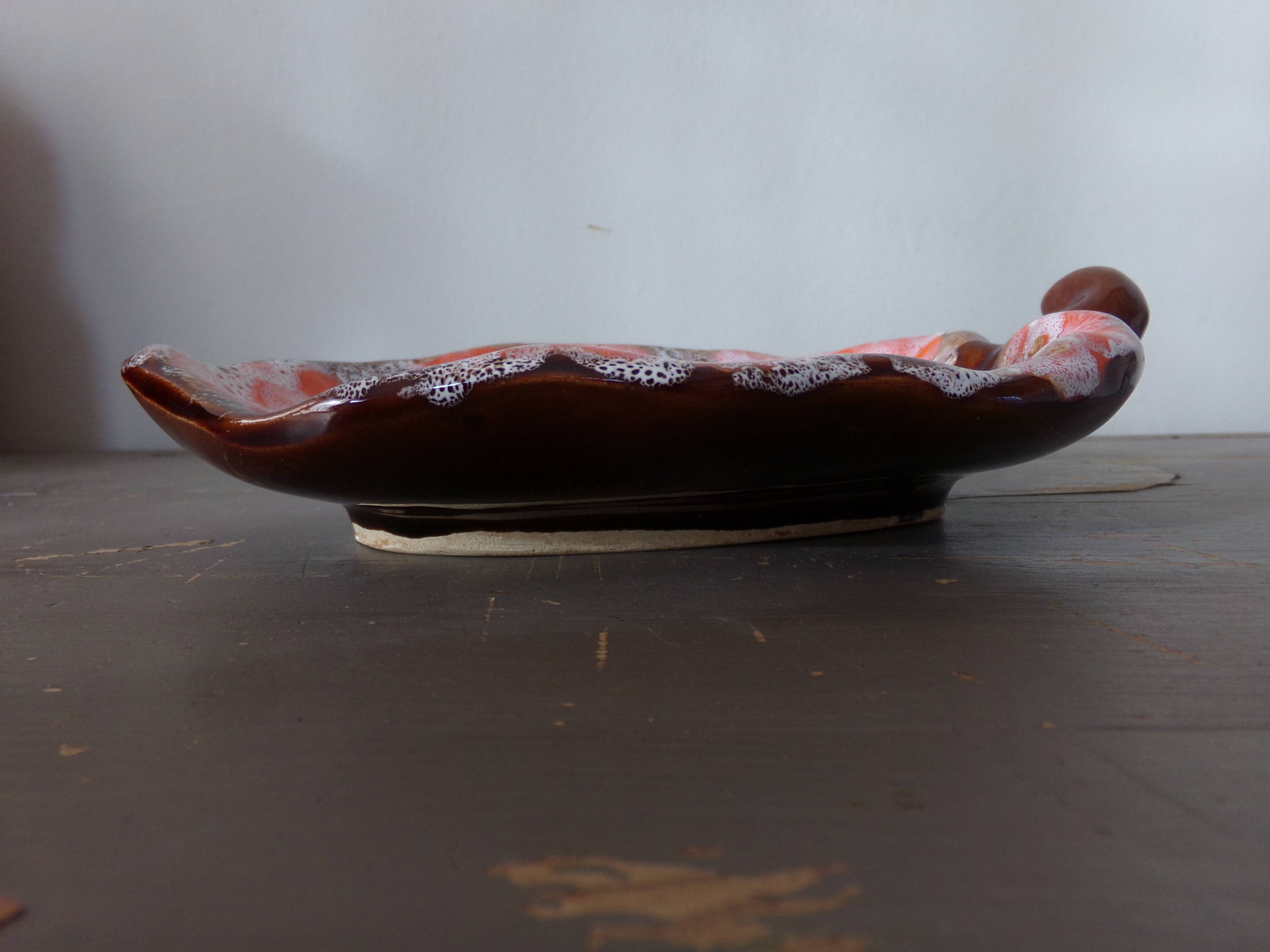 Vallauris leaf-shaped cup