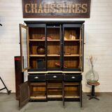 Buffet two bodies of commerce.