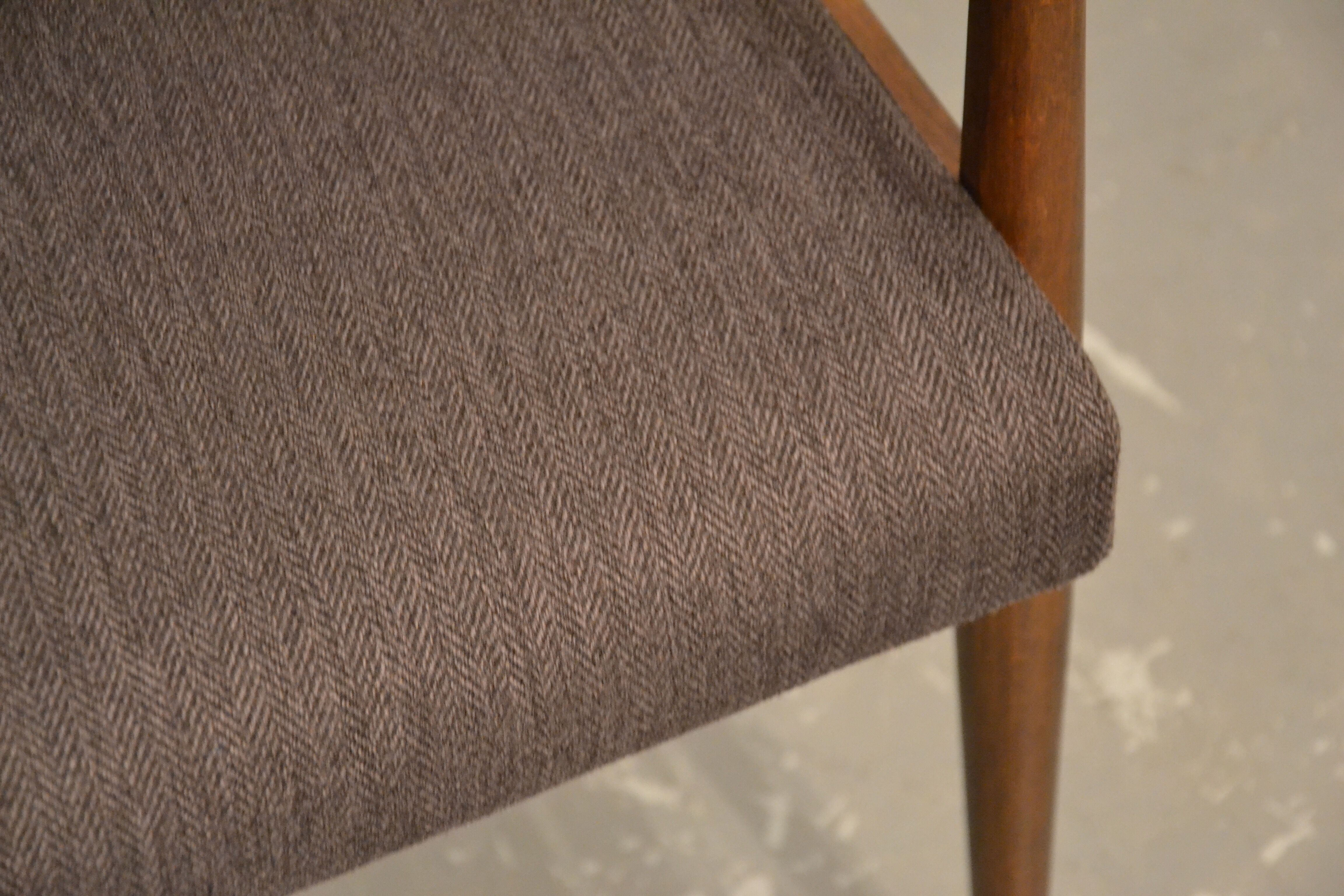 Fauteuil scandinave retapissé