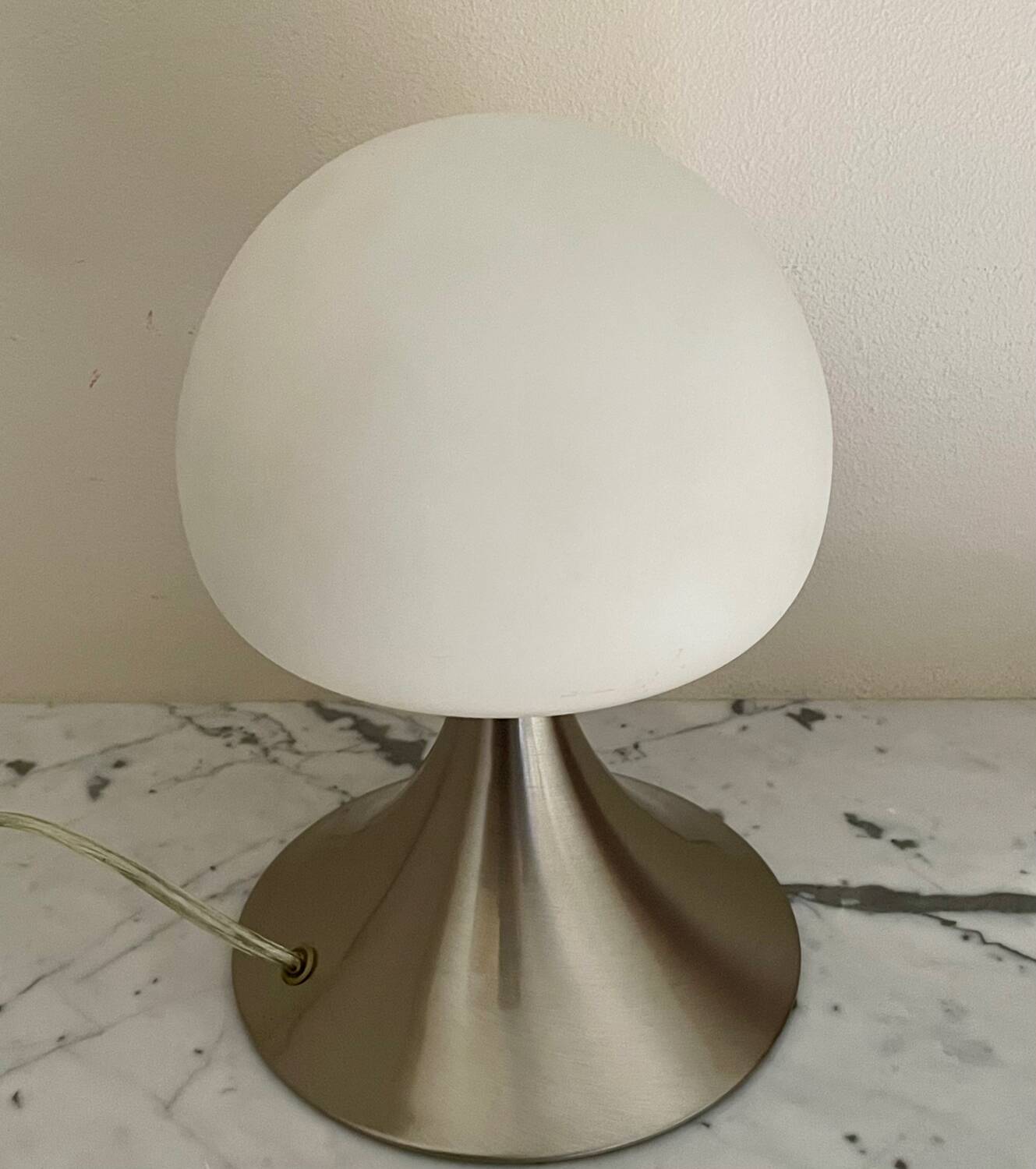 Lampe champignon pied tulipe