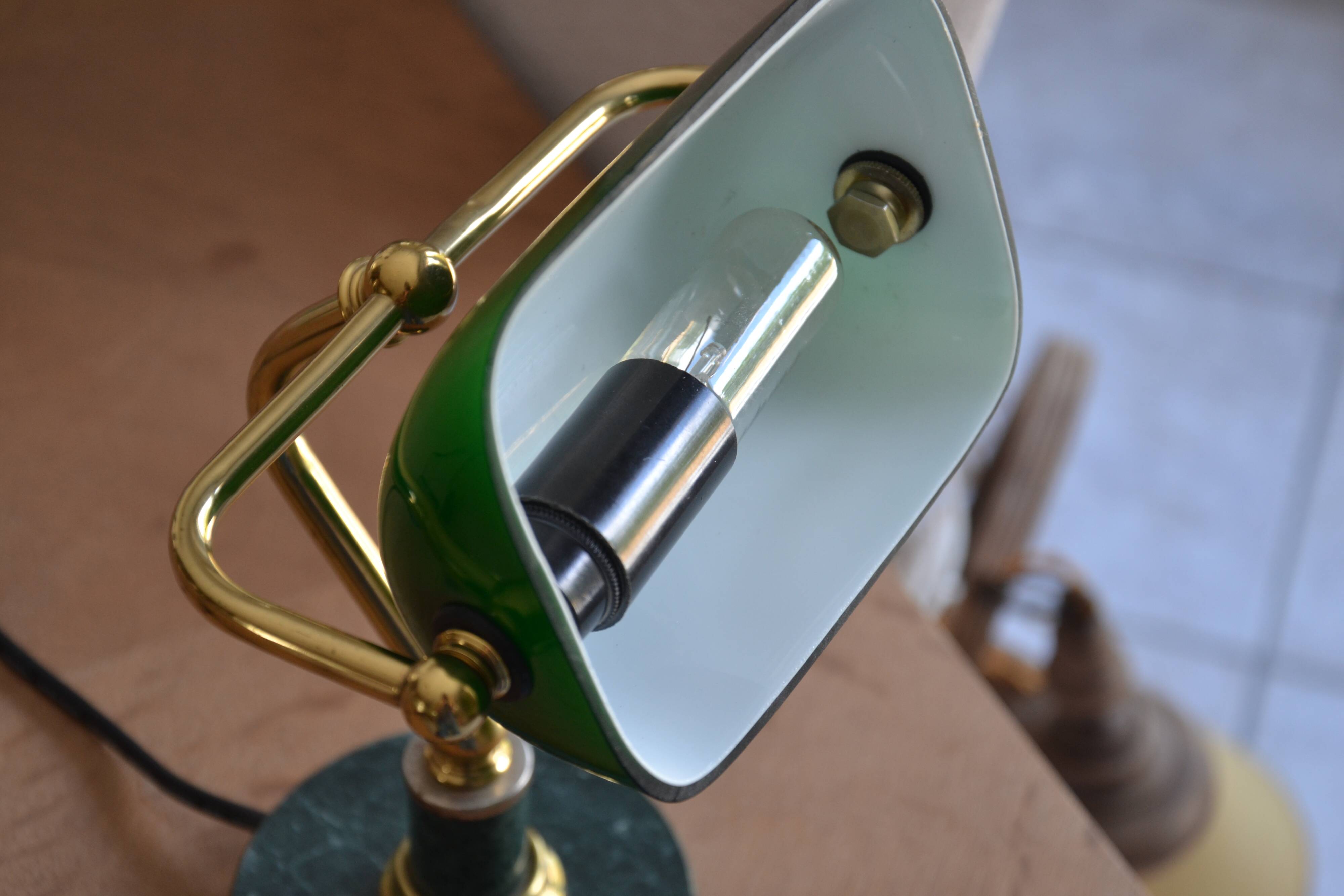Lampe de banquier socle en marbre vert