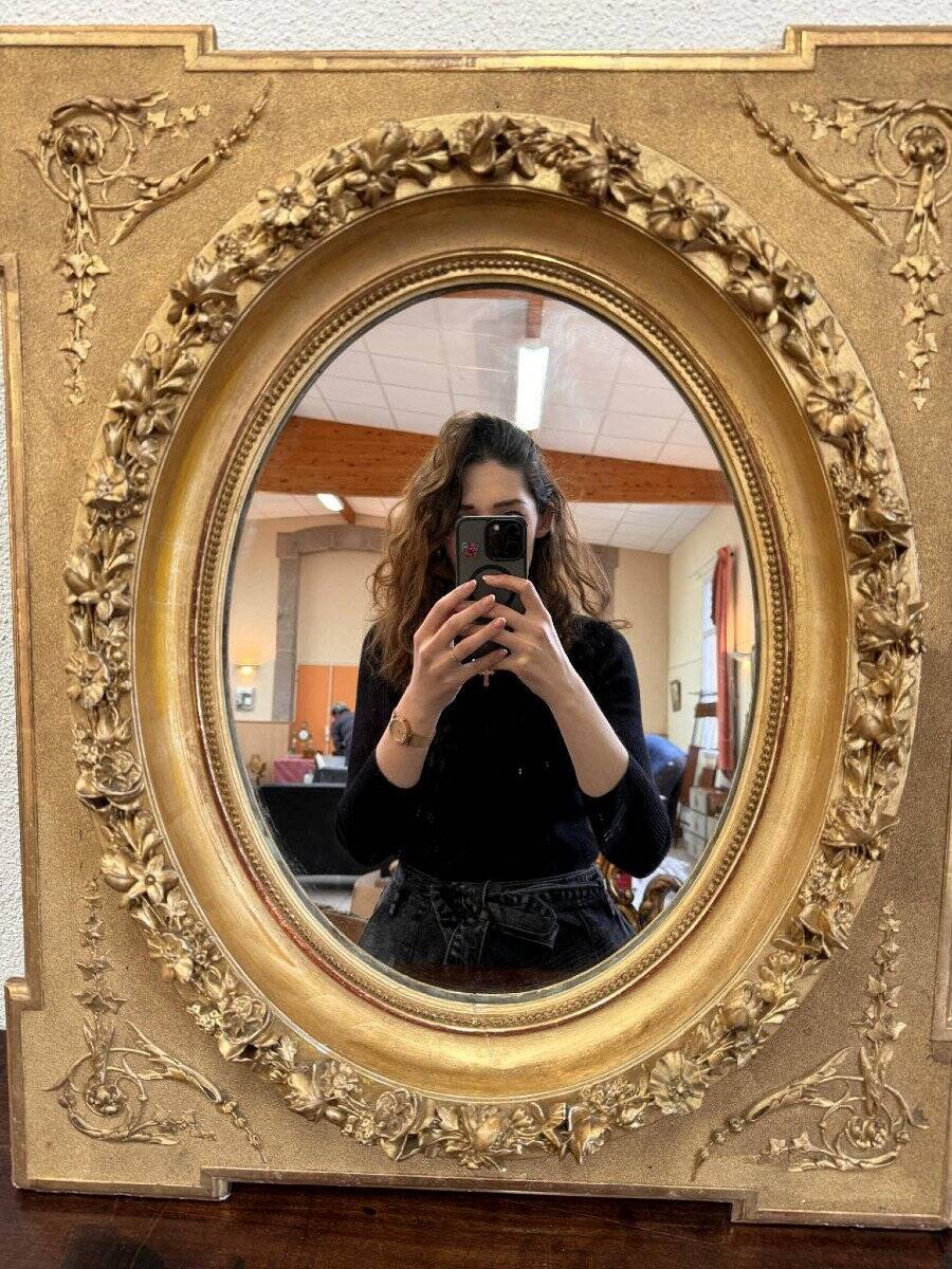 Louis XVI Style Medallion Mirror in gilded wood