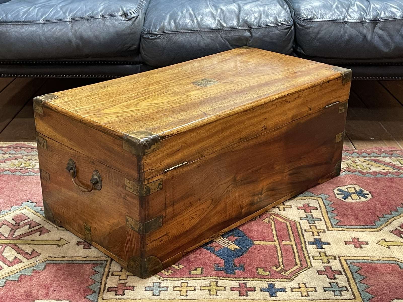 1930s English oak dressing table with beveled oval mirror