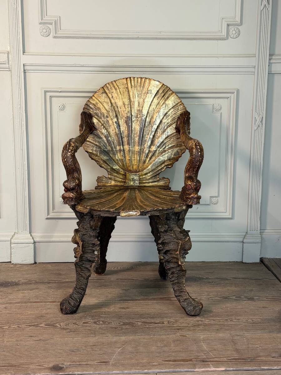 Venetian "Grotto" armchair in carved polychrome wood, silvered and gilded, circa 1890.