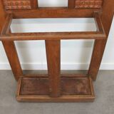 Cloakroom coat racks