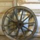Roue de charrette en chêne et métal