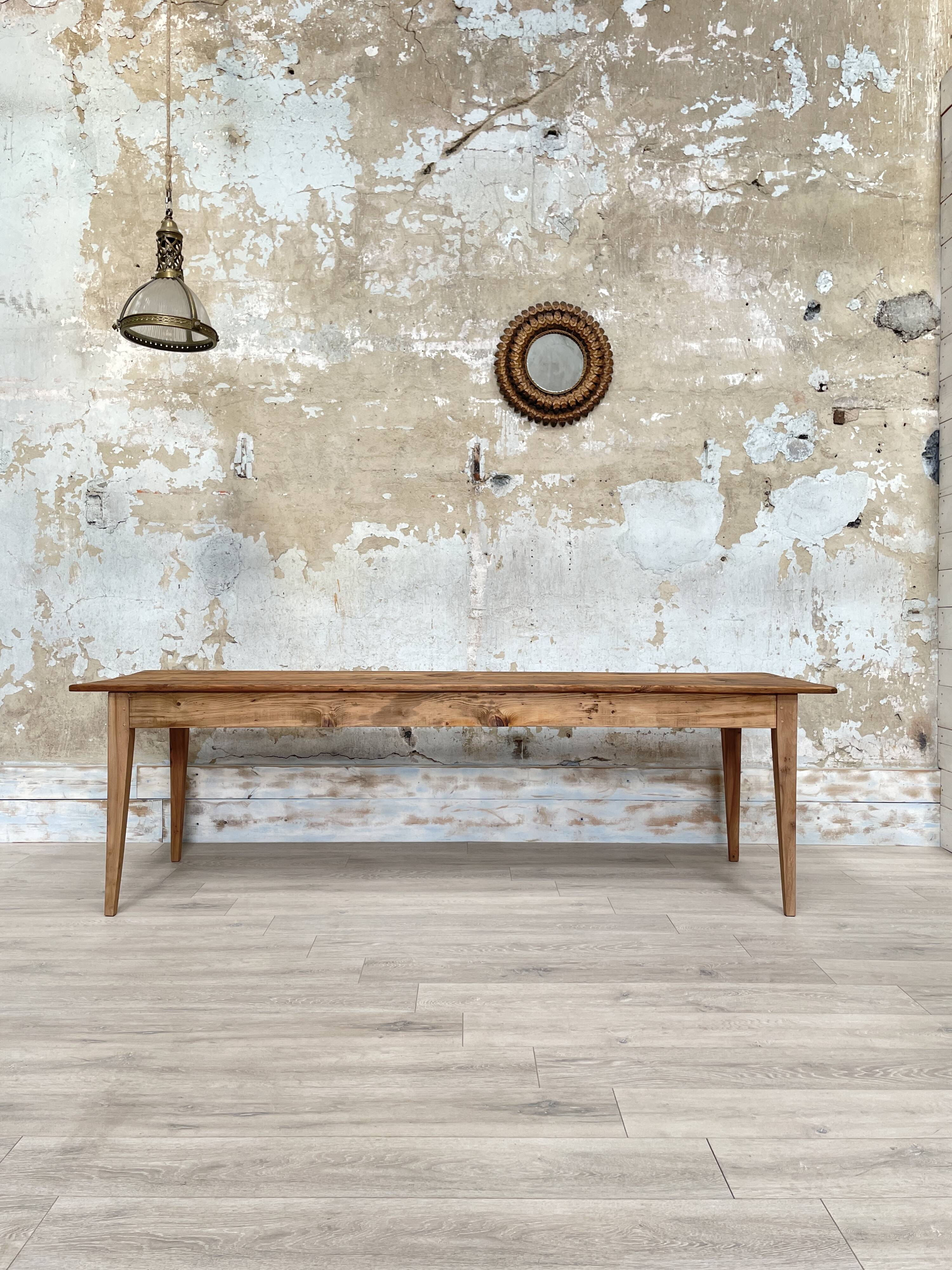Table de ferme vintage en bois brut