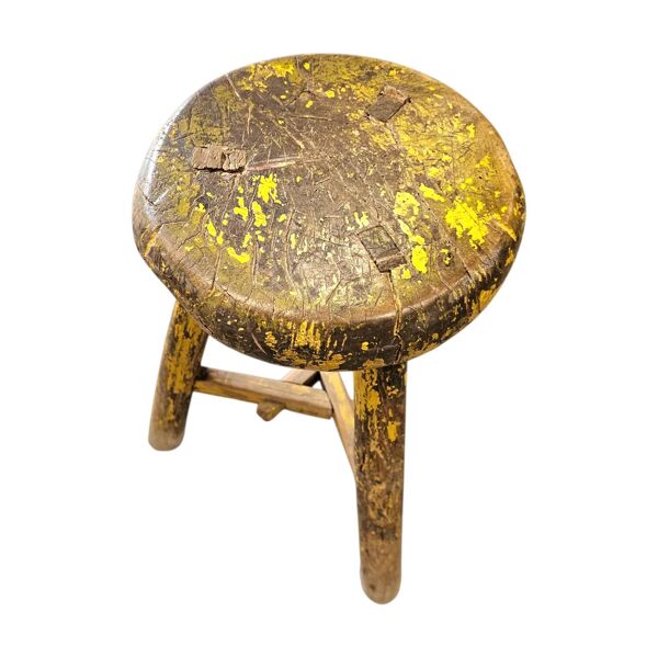 Tabouret en bois primitif sur trépied / hauteur 52 cm