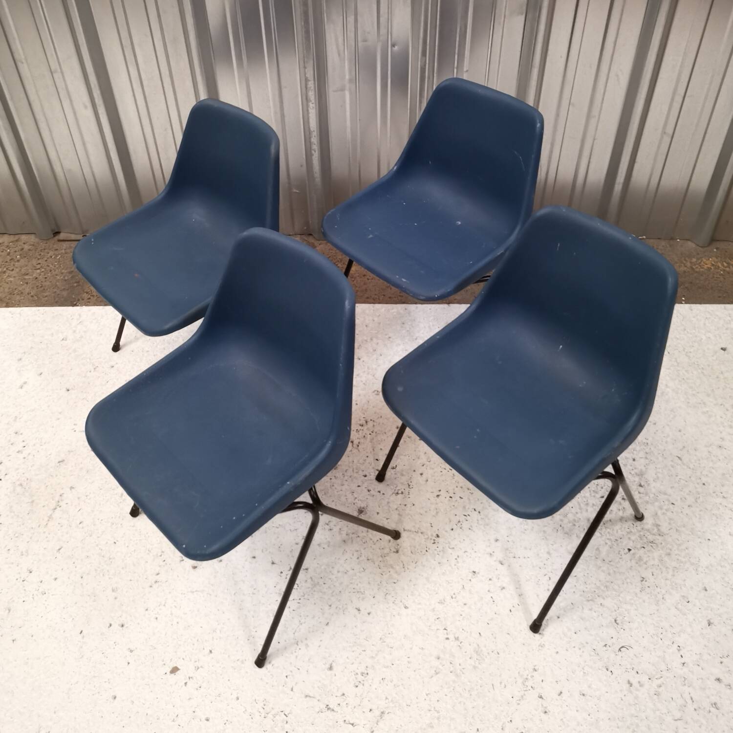 Set of 4 Polyprop chairs, Robin Day, Hille