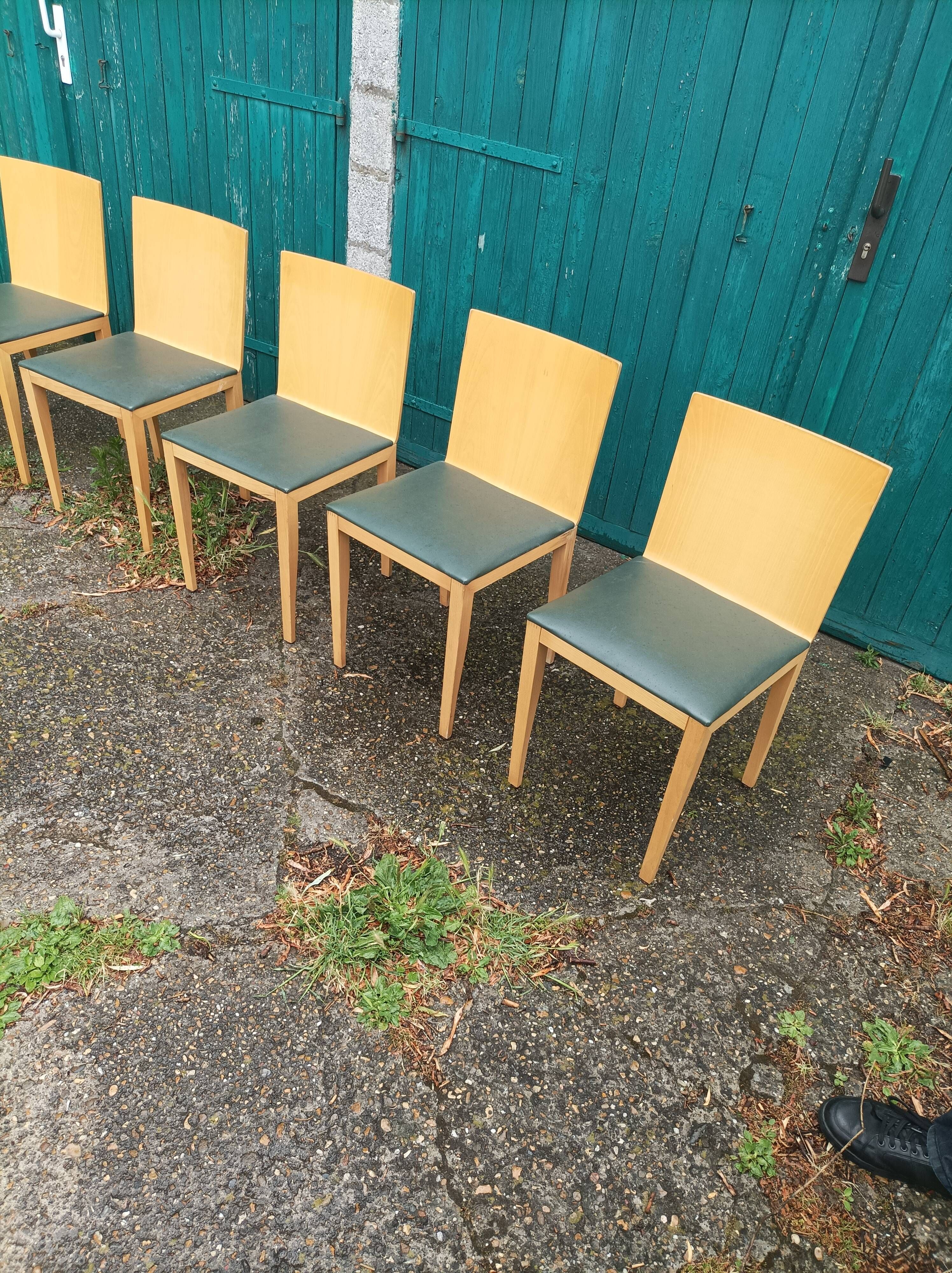 6 old wooden chairs skaï imitation leather punt mobles vintage