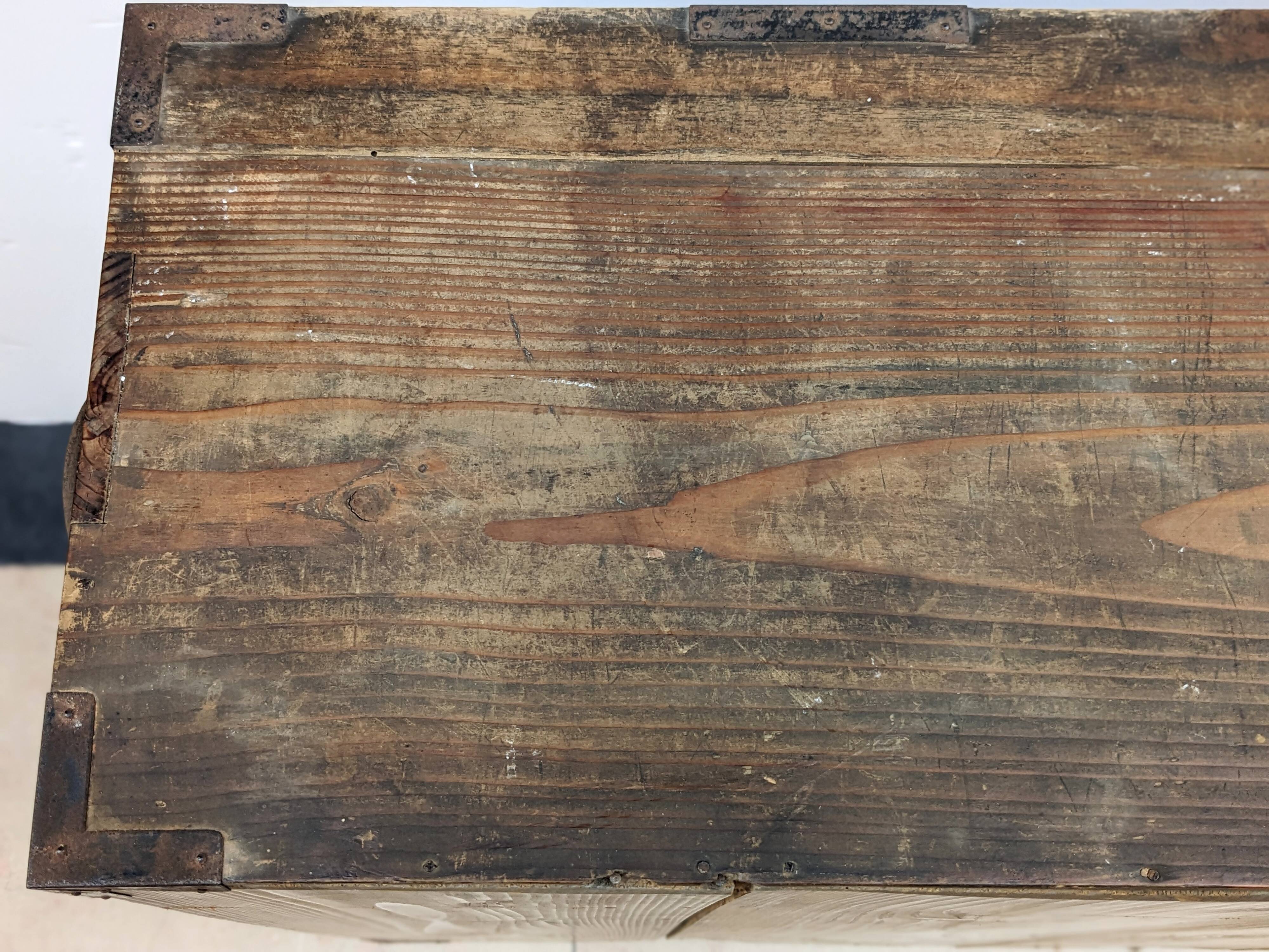 Professional furniture Japan 19th century