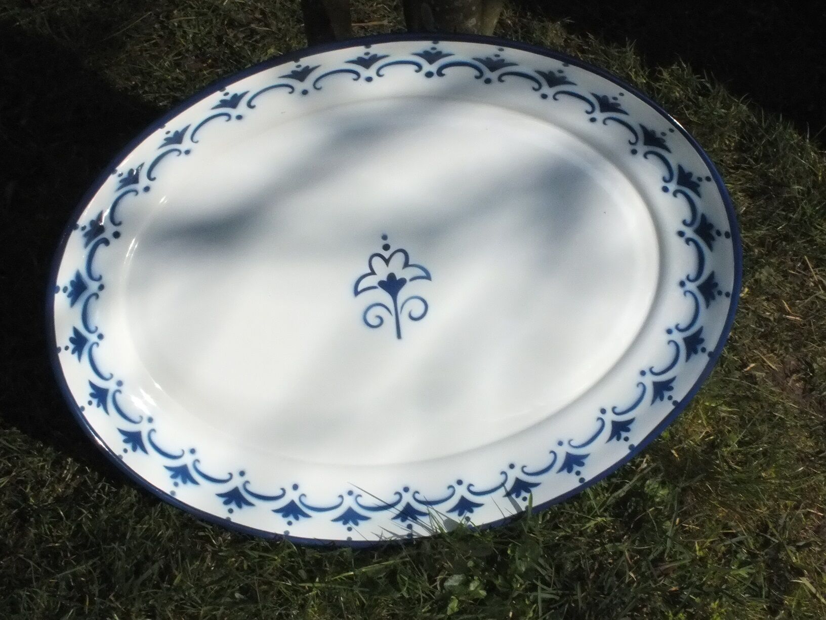 Metal enamelled plate