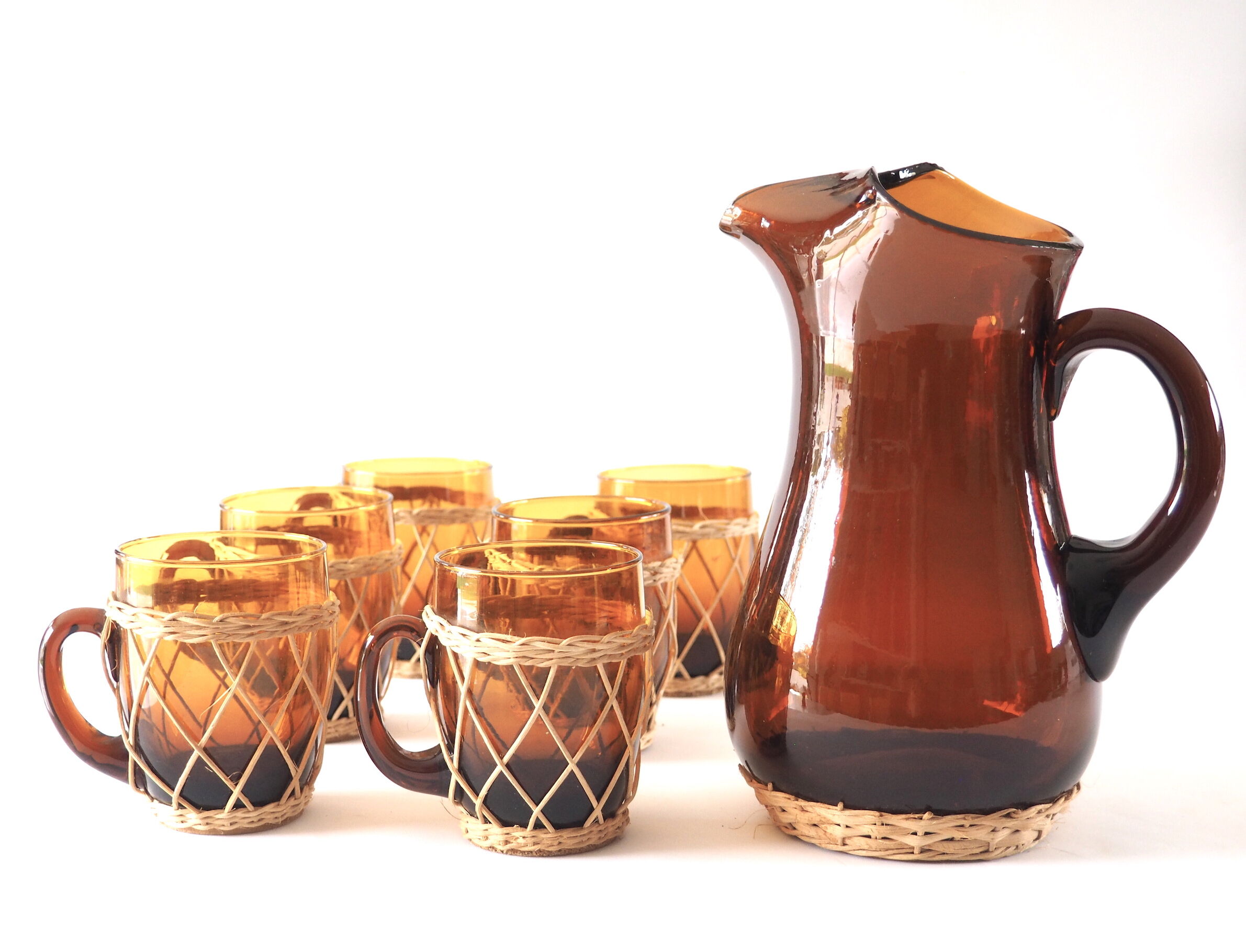 Amber glass and rattan service