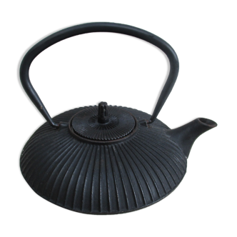 Cast iron teapot