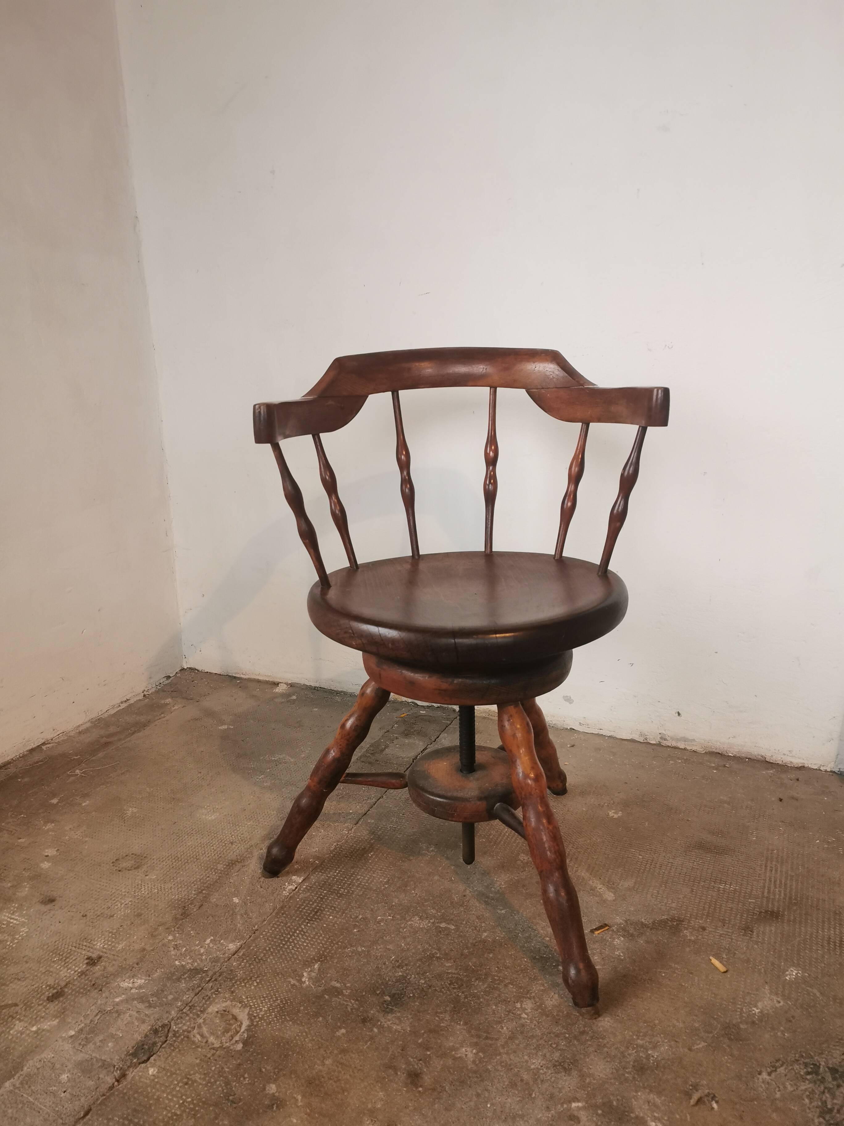 Fauteuil de bureau pivotant dit de capitaine vers 1900