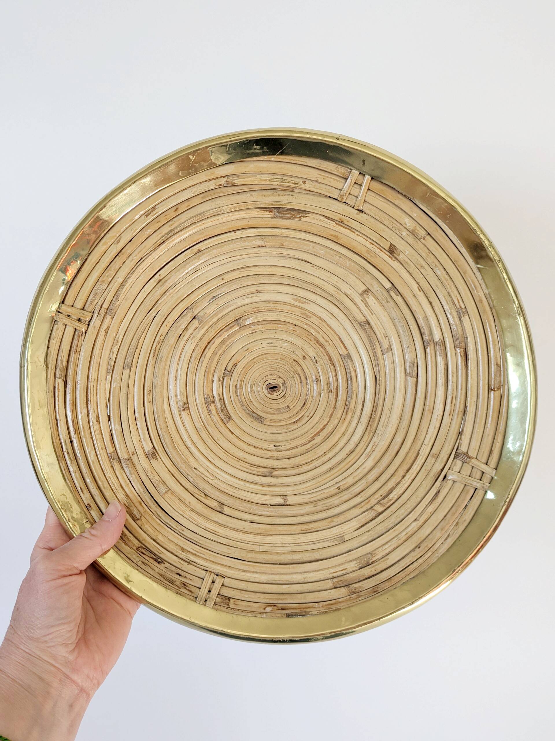 Round rattan and brass bowl, Italy 1970s, Gabriella Crespi style