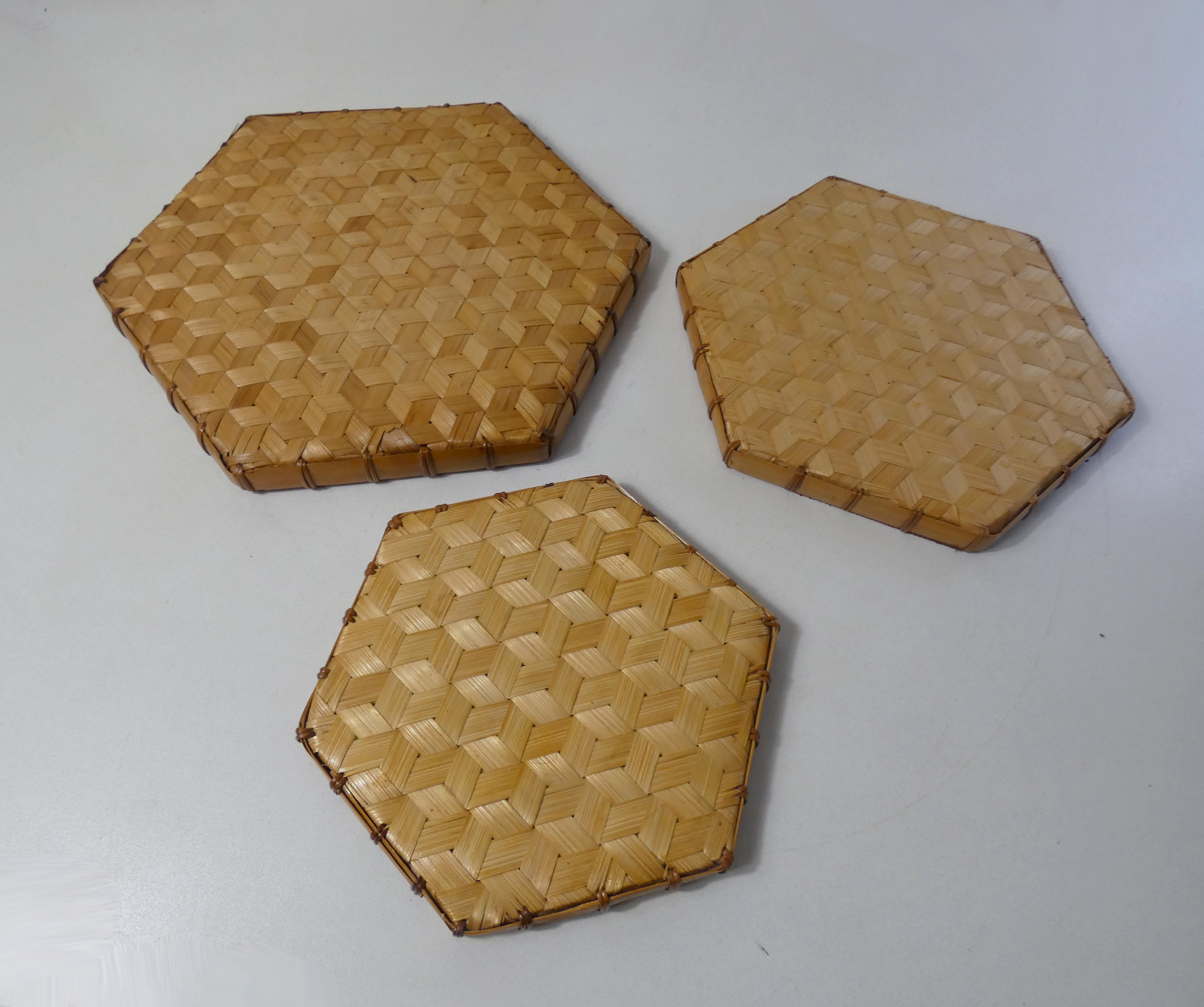 Rattan and bamboo pull-out trays