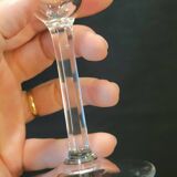 6 anciennes flûtes à champagne en cristal taillé