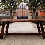Aranjou brand table